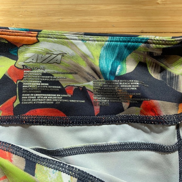 Avia Workout Capri Pants - Picture 4 of 5